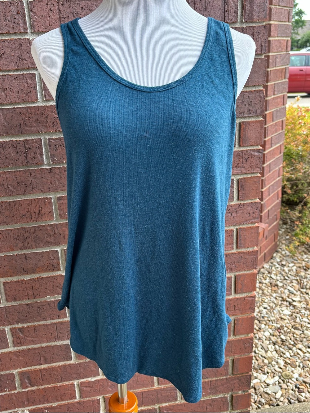 Simply Styled Teal Blue Scoop Neck Tank